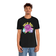 Load image into Gallery viewer, Field Day Smilie with Flowers! Unisex Jersey Short Sleeve Tee
