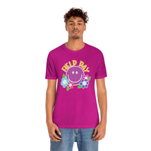Load image into Gallery viewer, Field Day Smilie with Flowers! Unisex Jersey Short Sleeve Tee
